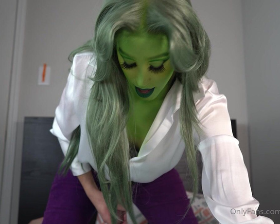 Toetally Devine aka Toetallydevine OnlyFans - Many of you wanted to see this She Hulk switch video so here it is! Jens boyfriend has no idea that