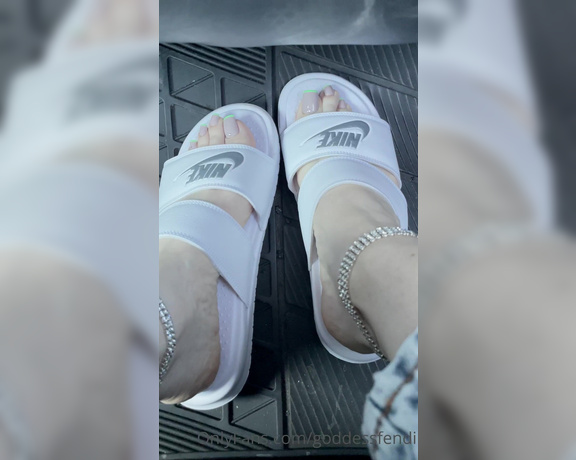 Fendi Feet aka Goddessfendi OnlyFans Video 3