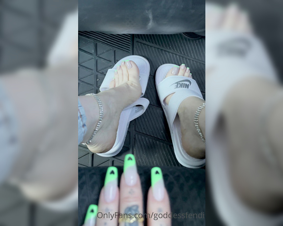 Fendi Feet aka Goddessfendi OnlyFans Video 3