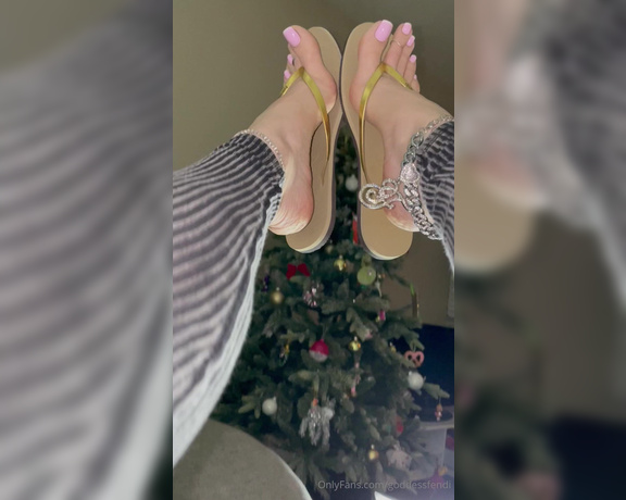 Fendi Feet aka Goddessfendi OnlyFans - You wanna see them drop