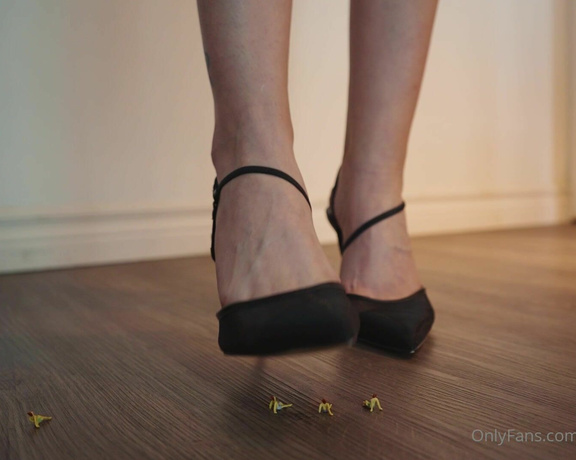 Toetally Devine aka Toetallydevine OnlyFans - Another one for my giantess lovers