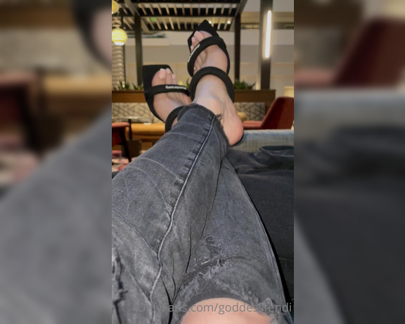 Fendi Feet aka Goddessfendi OnlyFans - I just love showing off my feet in public and PDA After I made him cum w an epic footjob we went 1