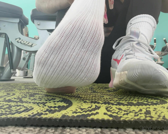 Fendi Feet aka Goddessfendi OnlyFans - Come over here and lick the sweat between my toes You’d love to feel these soft, sweaty soles all