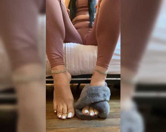 Fendi Feet aka Goddessfendi OnlyFans - Good Morning! Fendi Feet = breakfast of champions! I love these slippers so much I added more to