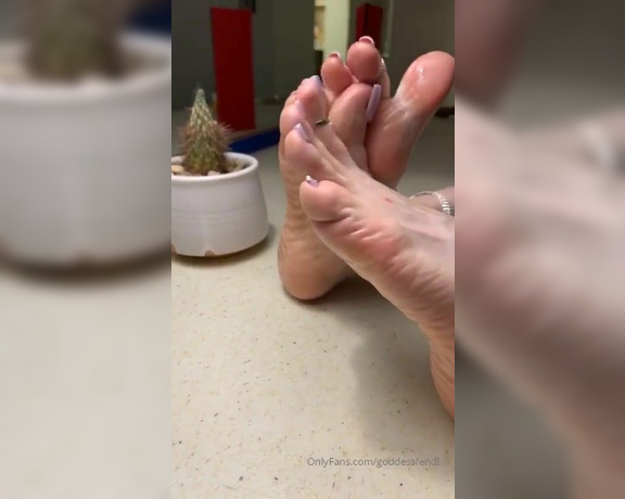 Fendi Feet aka Goddessfendi OnlyFans - Up close and personal w the softest soles you’ll ever feel