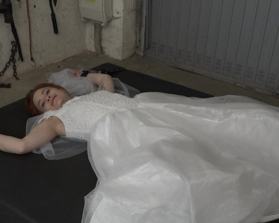 fetish garage - Bride Tickled And Fucked ( 1080P Mp4 )