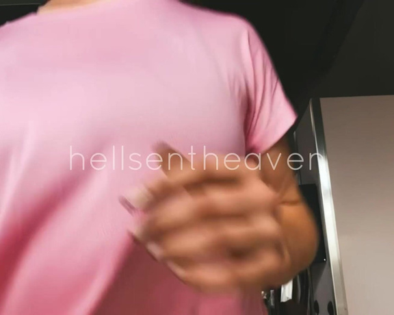 Goddess Nina aka hellsentheaven OnlyFans - 08-02-2022 - 1 minute shaking boobies on normal speed and two minutes to admire them in slow motion