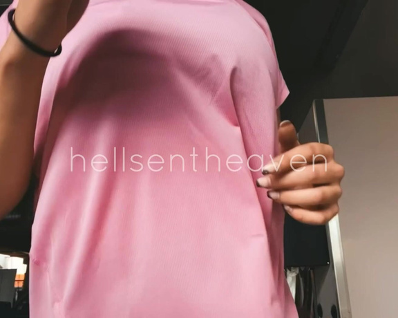 Goddess Nina aka hellsentheaven OnlyFans - 08-02-2022 - 1 minute shaking boobies on normal speed and two minutes to admire them in slow motion