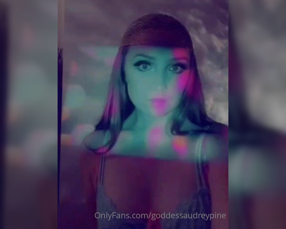 Goddess Audrey aka goddessaudreypine OnlyFans - Blinded by your loving light 282209