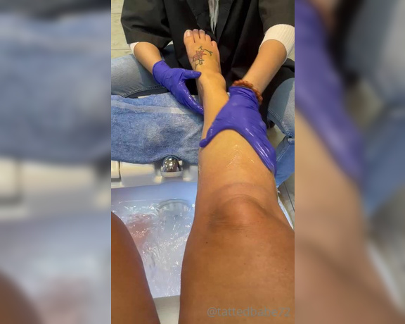 Denise Howard aka divinedenise72 OnlyFans - 07-23-2022 - Fresh Pedi bye blue, hello pink both make you weak