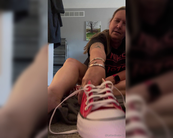 Denise Howard aka divinedenise72 OnlyFans - 07-15-2024 - Chucks and dirty feet worship