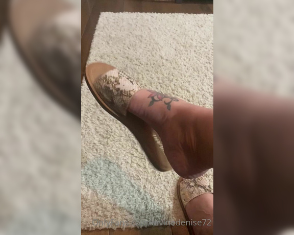 Denise Howard aka divinedenise72 OnlyFans - 04-02-2022 - Everyone gets turned on for a shoe dangle