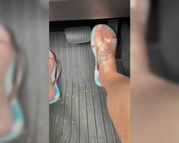 Denise Howard aka divinedenise72 OnlyFans - 09-11-2022 - Pedal pumping for my footwhore