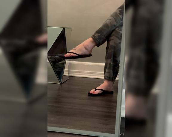 Denise Howard aka divinedenise72 OnlyFans - 01-26-2024 - Everyone stares when I wear flip flops