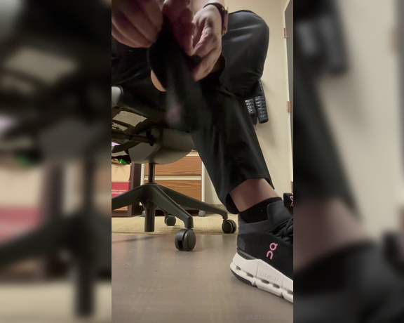 Denise Howard aka divinedenise72 OnlyFans - 08-31-2023 - Just for my bitch boy who jerks to my sweaty nurse feet