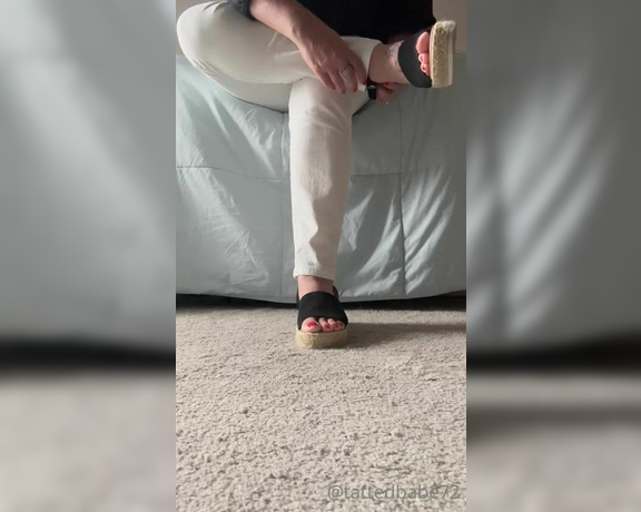 Denise Howard aka divinedenise72 OnlyFans - 06-23-2023 - You love a shoe removal perfect to stroke that numb too and make a mess