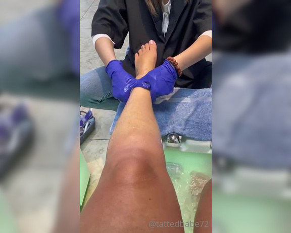 Denise Howard aka divinedenise72 OnlyFans - 07-23-2022 - Fresh Pedi bye blue, hello pink both make you weak