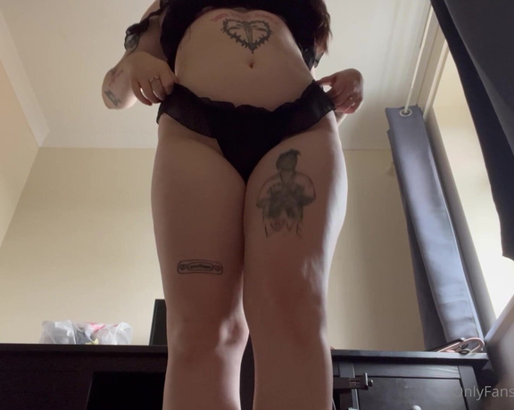 Ghostzgirl aka ghostzgirl OnlyFans - 06-09-2024 - just sitting on your face just to let one rip