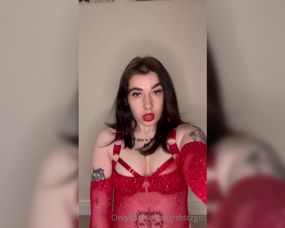 Ghostzgirl aka ghostzgirl OnlyFans - 07-02-2023 - need a hand