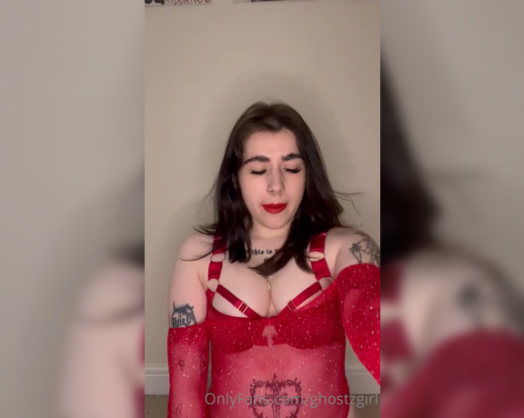 Ghostzgirl aka ghostzgirl OnlyFans - 07-02-2023 - need a hand