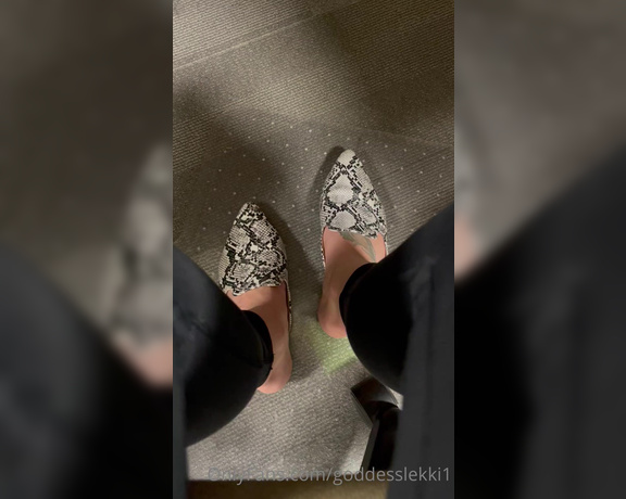 Goddess Lekki aka goddesslekki1 OnlyFans - 03-16-2022 - If only you losers could smell the stink of my sweaty soles through your phone hahahah