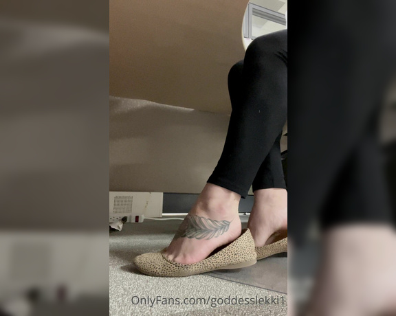 Goddess Lekki aka goddesslekki1 OnlyFans - 01-17-2022 - A cute POV under my desk of my sweaty feet sliding in and out of my