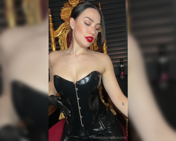 Gynarchy Goddess aka gynarchygoddess OnlyFans - 04-02-2024 - Shine up my latex with me A nice long latex shine up video to start