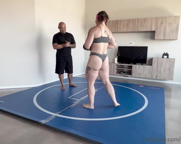 KortneyOlson1 aka kortneyolson1 OnlyFans - 01-09-2024 - The complete beatdown from top to bottom including a ball beating Tip this post $8 and