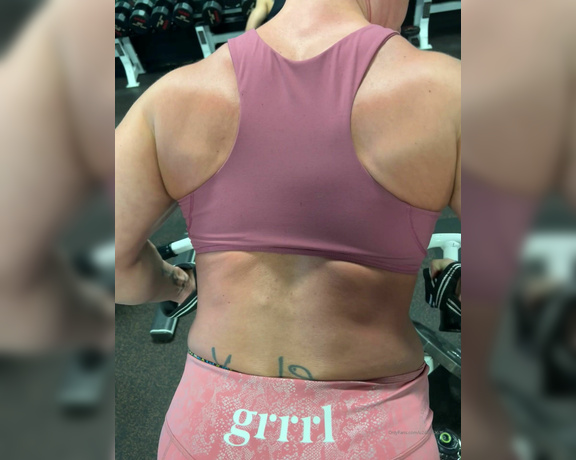 KortneyOlson1 aka kortneyolson1 OnlyFans - 06-16-2022 - Getting JACKED