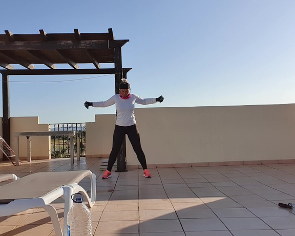 Kathia Nobili aka kathianobilixx Findom - 01-11-2020 OnlyFans Video - I use my roof terrace for MORE then just tanning