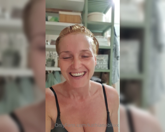 Kathia Nobili aka kathianobilixx Findom - 12-16-2020 OnlyFans Video - Little home treat