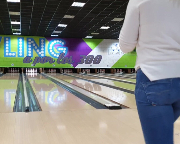 Kathia Nobili aka kathianobilixx Findom - 02-20-2020 OnlyFans Video - Time to BOWL