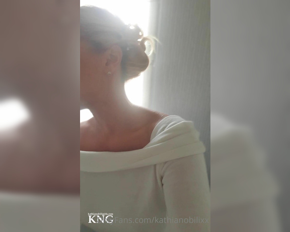 Kathia Nobili aka kathianobilixx Findom - 09-25-2021 OnlyFans Video - On the location