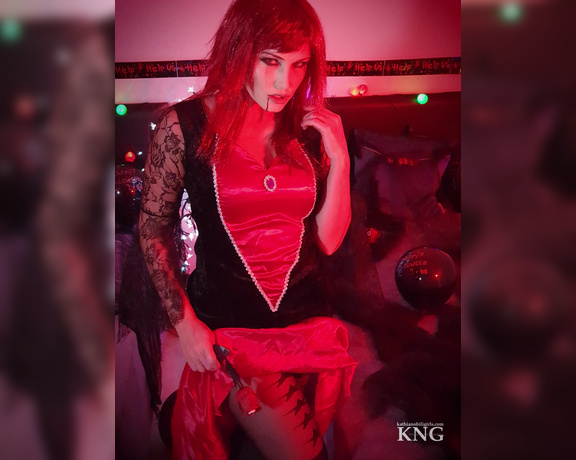 Kathia Nobili aka kathianobilixx Findom - 10-31-2021 OnlyFans Video - Question for you my dears