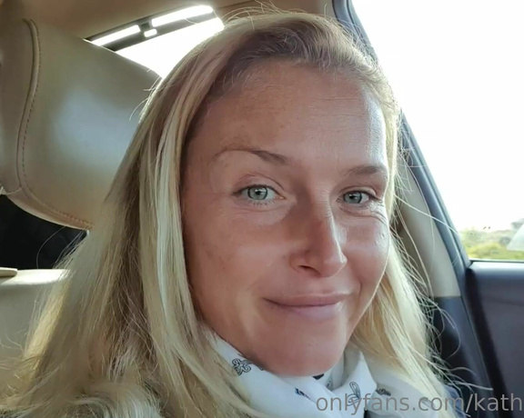 Kathia Nobili aka kathianobilixx Findom - 03-22-2019 OnlyFans Video - Hit the road