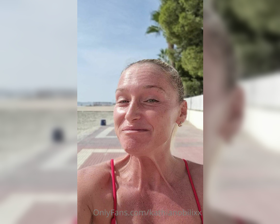 Kathia Nobili aka kathianobilixx Findom - 10-16-2022 OnlyFans Video - Long walk on Sunday but I always think about you So wishing you beautiful Sunday my