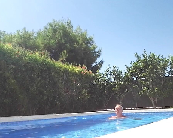 Kathia Nobili aka kathianobilixx Findom - 08-22-2017 OnlyFans Video - Topless pool time _