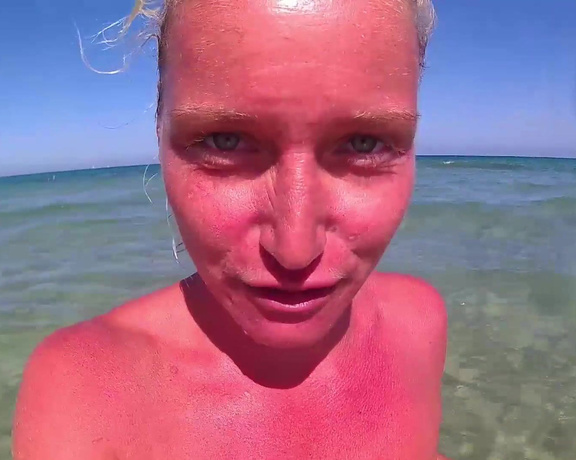 Kathia Nobili aka kathianobilixx Findom - 08-23-2017 OnlyFans Video - Join me under water