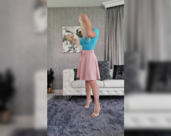 Kathia Nobili aka kathianobilixx Findom - 08-29-2024 OnlyFans Video - Getting ready for lunch with YOU  Dressing UP