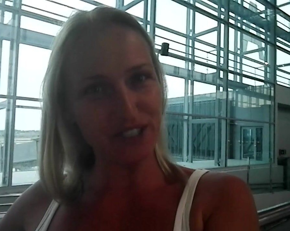 Kathia Nobili aka kathianobilixx Findom - 09-09-2017 OnlyFans Video - Wishing for my darlings of beautiful Saturday from AIRPORT See you in Budapest _