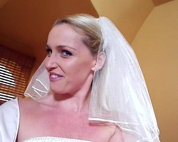 Kathia Nobili aka kathianobilixx Findom - 03-02-2017 OnlyFans Video - Most sexy bride _