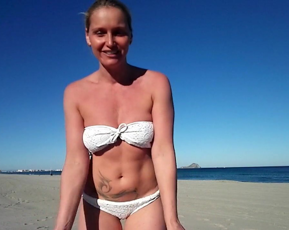 Kathia Nobili aka kathianobilixx Findom - 01-22-2018 OnlyFans Video - Beach lover _