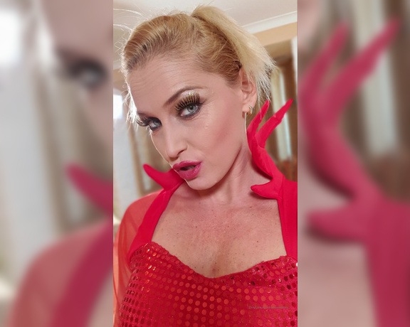 Kathia Nobili aka kathianobilixx Findom - 10-28-2019 OnlyFans Video - And we have a winner costume Thank you so much my dears The HALLOWEEN special video