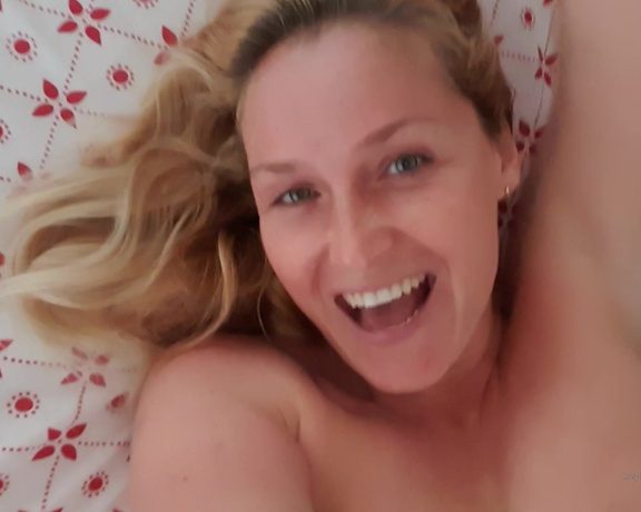 Kathia Nobili aka kathianobilixx Findom - 11-22-2019 OnlyFans Video - Waking up with me  Have a great start of Friday my dears