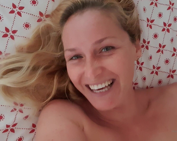 Kathia Nobili aka kathianobilixx Findom - 11-22-2019 OnlyFans Video - Waking up with me  Have a great start of Friday my dears