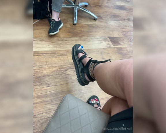 Killersexyfeets aka killerkell Foot Fetish - 07-16-2024 OnlyFans Video - I have these well worn docs for sale