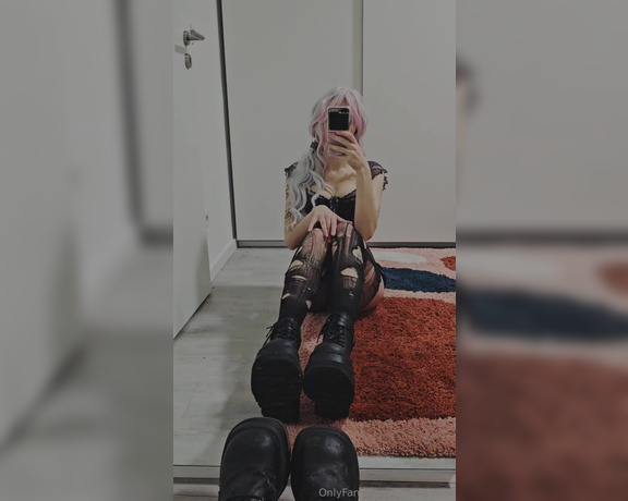 Miss Lilith aka miss.l1lith Femdom - 05-29-2024 OnlyFans Video - Would you like these goth mommy boots stepping on you