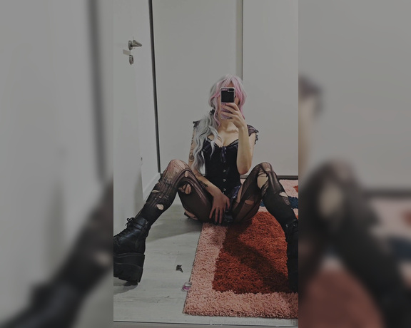 Miss Lilith aka miss.l1lith Femdom - 05-29-2024 OnlyFans Video - Would you like these goth mommy boots stepping on you