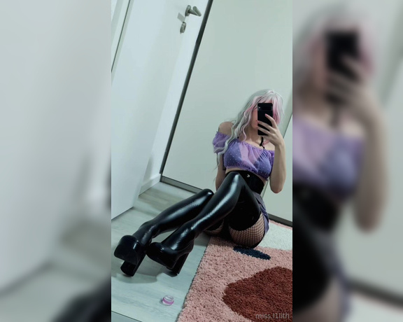 Miss Lilith aka miss.l1lith Femdom - 09-03-2024 OnlyFans Video - Hey loser, wanna entertain me