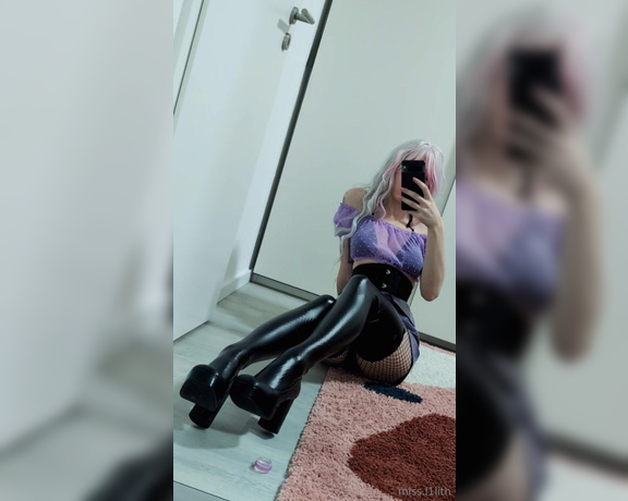 Miss Lilith aka miss.l1lith Femdom - 09-03-2024 OnlyFans Video - Hey loser, wanna entertain me